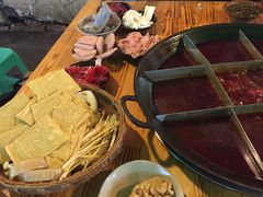 -岗上渣渣老火锅(两路口店)