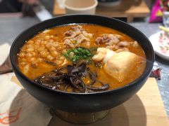 肥牛热辣线食-火山屋台(新街口店)