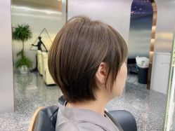 -Tloml salon