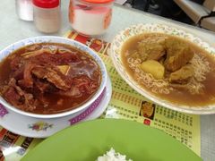 匈牙利牛肉，黄姜猪肉公仔面-永安咖啡室