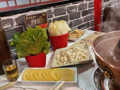 -羊家胡同·龙虾烧烤火锅(龙汇路店)