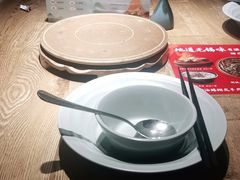 -蜜桃餐厅·伴山(湖滨商业街店)