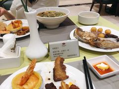 -安徽饭店·白鹭阁自助餐厅(梅山路店)