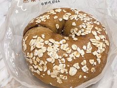 燕麦咖啡奶酪贝果-沁屋面包店(人民东路店)