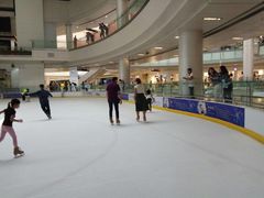-冰纷万象滑冰场(深圳万象城店)