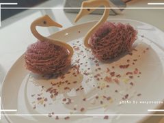 招牌天鹅酥-岁粤Moon·湖景餐厅(月光码头店)