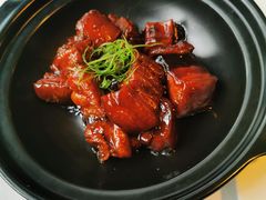 本帮特色红烧肉-苏浙汇(南京西路店)