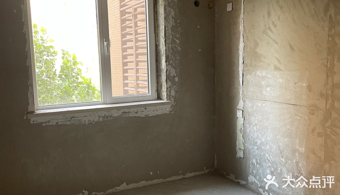 费用确实挺高的，业主刚买完房