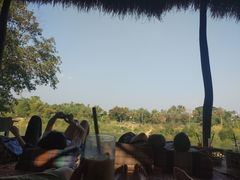 -乌托邦酒吧和餐厅