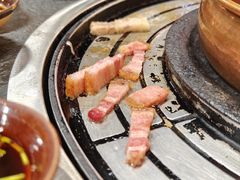 纳西烤肉-阿山卓·野生菌火锅·纳西火塘烤肉