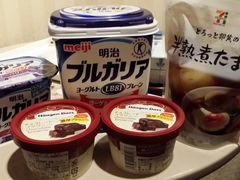 哈根达斯&明治酸奶&溏心蛋-7-Eleven(银座8丁目店)