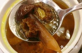 Yunnan Wild Mushroom and Free-range Chicken Soup (Large Portion)