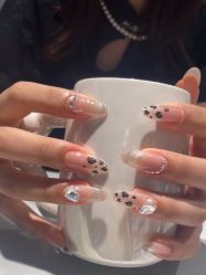 -丽心自助美甲美睫