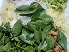 -官塘陈记鱼生·潮汕砂锅粥·牛肉火锅(潮枫路总店)