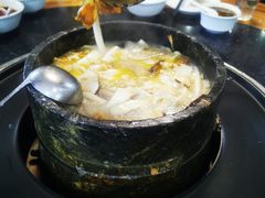 石锅鸡-南渝食府.墨脱石锅松茸鸡