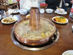 -岳记兴隆·青城腊排铜火锅(融创店)