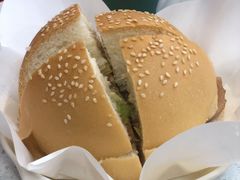 猪扒包-旺角宝港式茶餐厅(寮步店)