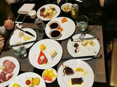 -大中华希尔顿酒店-念自助餐·嗨啤·小龙虾