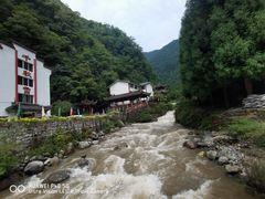 -西岭雪山大飞水景区