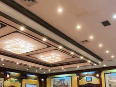 大堂-九花山烤鸭店