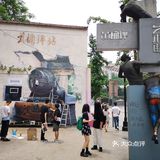 到了晚上，这座城市更漂亮