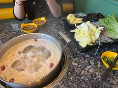 -一席地·本地鸡窝·杭帮鸡火锅(萧山银隆百货店)
