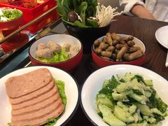 -虾弄弄海派小龙虾·牛羊蝎子火锅