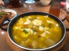 -有红鸡毛店·川菜(建设路店)