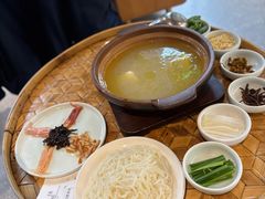 蒙自过桥米线-一坐一忘云南菜(三里屯店)