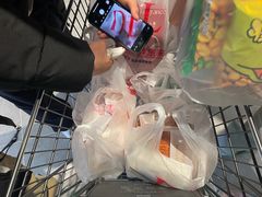 -胖东来生活广场(健康路店)