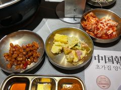 -草家酱蟹炭火烤肉店(珲春南路一店)