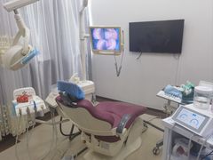 -茂菊口腔连锁(浦东南路店)