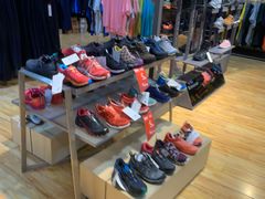 -52camp户外休闲房车装备(北三环路一段店)