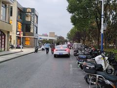 -锦秋路-停车场