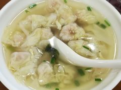 鲜肉小馄饨-小姜锅贴(凤凰街店)