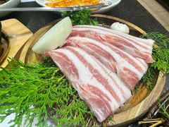 烤五花肉-草家酱蟹炭火烤肉店(珲春南路一店)