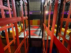 -嗨翻Hi-Fun竞技主题乐园·蹦床亲子生日轰趴(国光1937店)