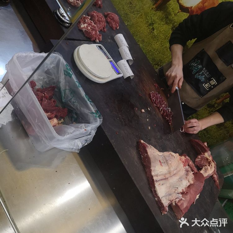 环境一般，但是味道挺好，去的早不用排队