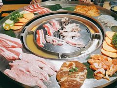 -哈哈碳都·牛肋条无限自助烤肉(宝龙店)