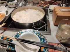 -尚尚仙·酸汤猪手·猪肚鸡火锅(华联万柳购物中心店)