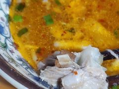-巍山𤆵肉饵丝