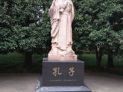 -汇龙潭