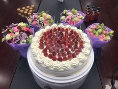 -红宝石·鲜奶小方·海派西点房(南丹店)