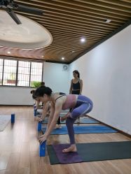 -兴亚瑜伽20年老馆