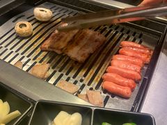 -臻牛烤肉