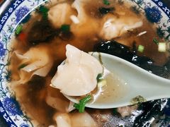 -无名氏宵夜小摊(祝家三姐妹馄饨店)