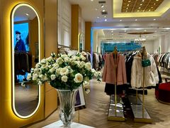 -百年港湾奥特莱斯(香炉礁店)