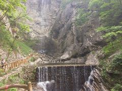 -燕子河大峡谷天坑仙境