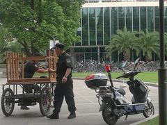 -复旦大学光华楼