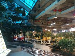 大堂-红栌温泉山庄生态美食餐厅